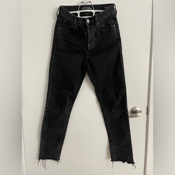 Denim Forum - The Yoko High Rise Slim - Picture 3 of 6